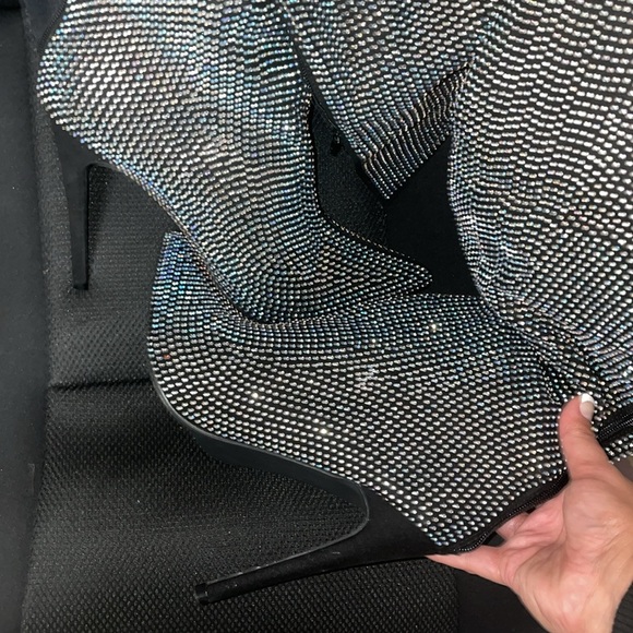 Thigh high sparkle boots - Picture 5 of 7